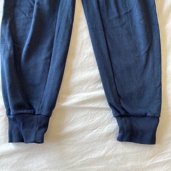 Gymshark Training Joggers Navy Blue XS - Picture 2 of 2
